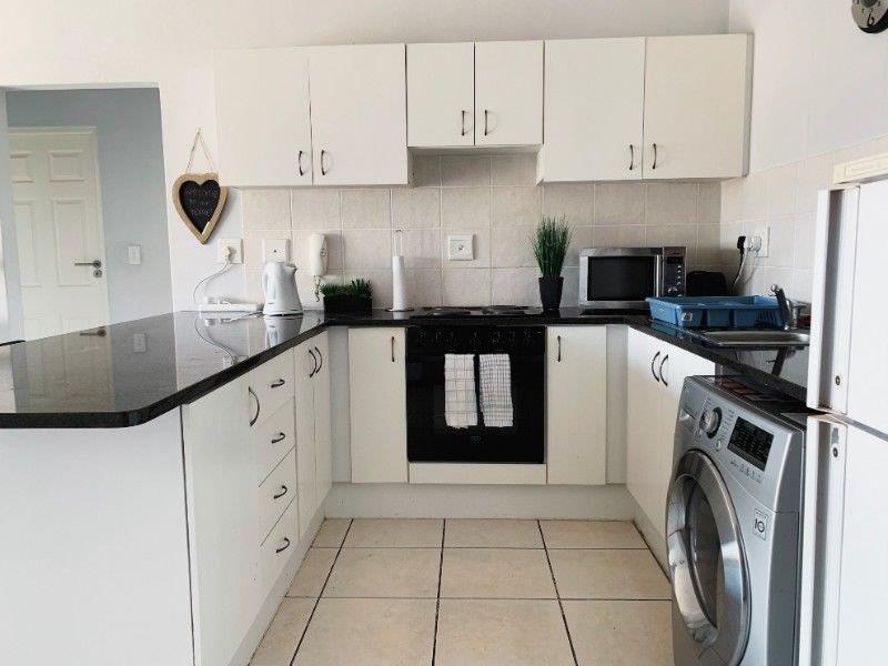 To Let 2 Bedroom Property for Rent in Rondebosch Western Cape